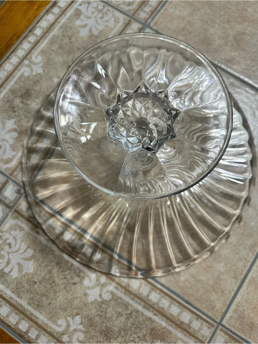 Vintage Clear Glass Pedestal Cake Stand - Elegant Home Dining Display